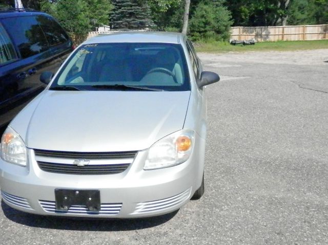 Chevrolet Cobalt 2005 photo 2