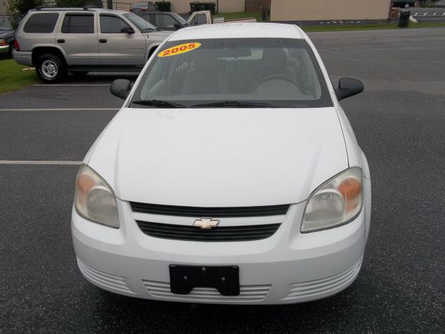 Chevrolet Cobalt 2005 photo 2