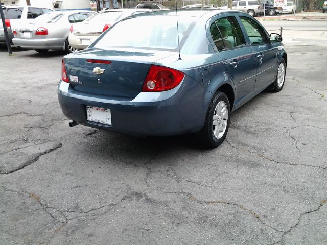 Chevrolet Cobalt 2005 photo 2