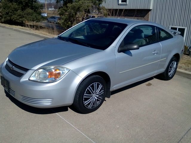 Chevrolet Cobalt 2005 photo 2