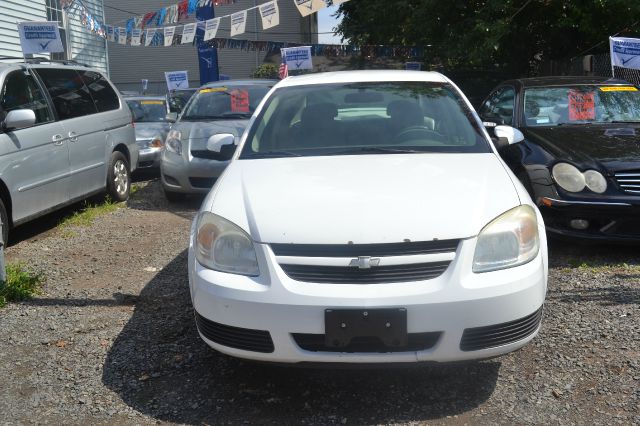 Chevrolet Cobalt 2005 photo 2