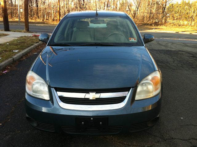 Chevrolet Cobalt 2005 photo 2