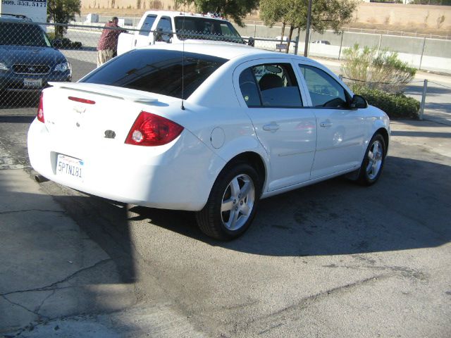 Chevrolet Cobalt 2005 photo 2