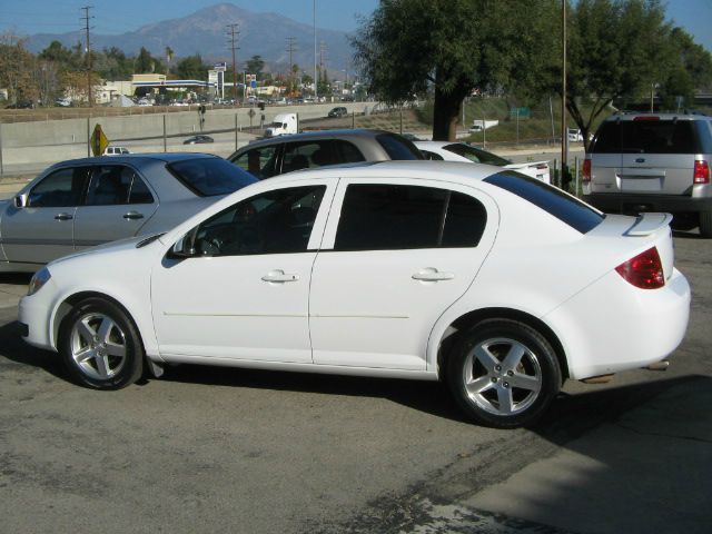 Chevrolet Cobalt 2005 photo 3