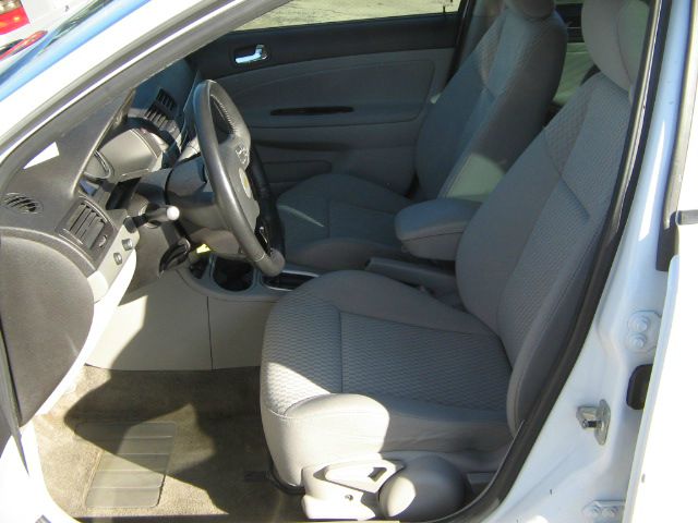 Chevrolet Cobalt 2005 photo 4