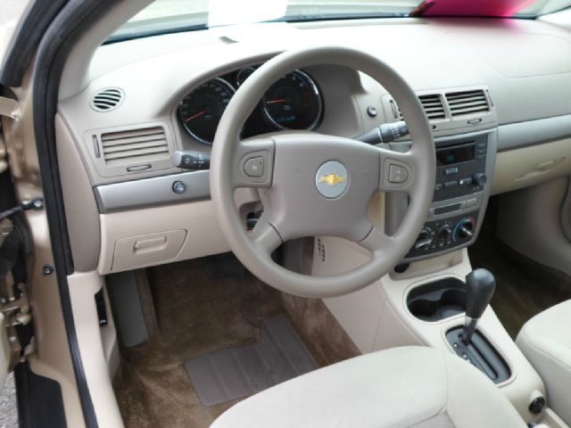 Chevrolet Cobalt 2005 photo 2