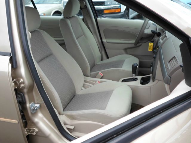 Chevrolet Cobalt 2005 photo 3