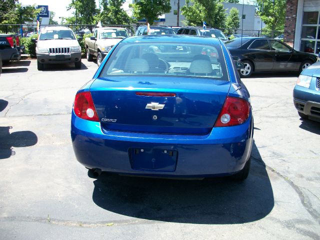 Chevrolet Cobalt 2005 photo 2