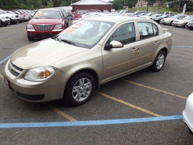 Chevrolet Cobalt 2005 photo 2