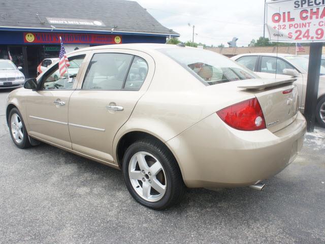 Chevrolet Cobalt 2005 photo 2