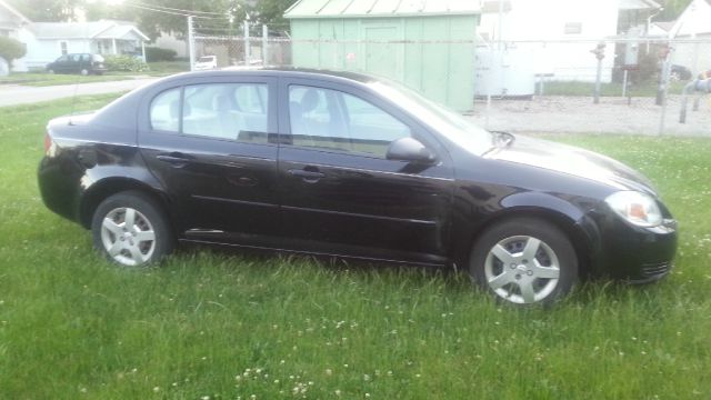 Chevrolet Cobalt 2005 photo 2