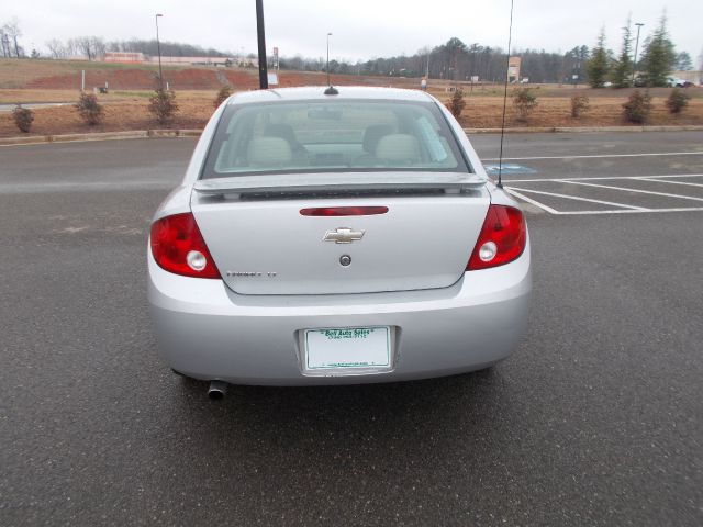 Chevrolet Cobalt 2005 photo 3