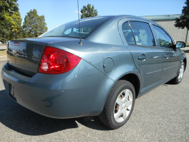 Chevrolet Cobalt 2005 photo 2