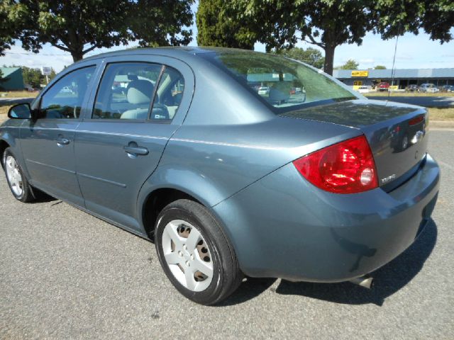 Chevrolet Cobalt 2005 photo 3