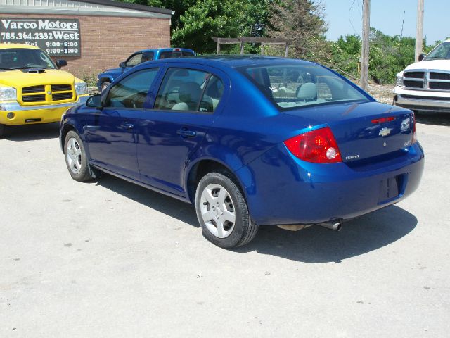 Chevrolet Cobalt 2005 photo 2