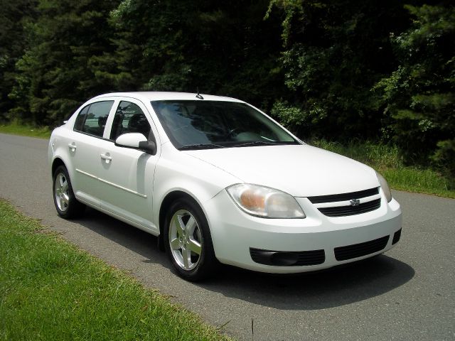 Chevrolet Cobalt 2005 photo 3