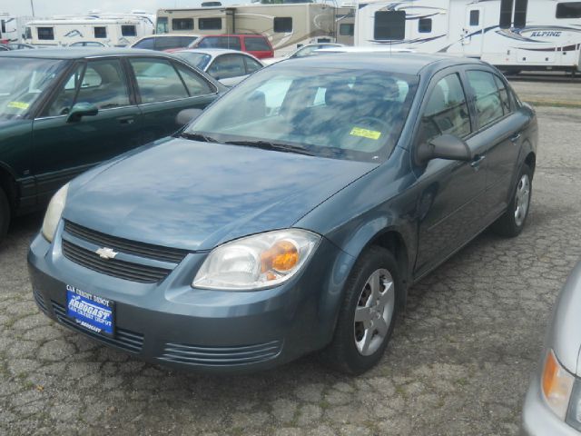 Chevrolet Cobalt 2005 photo 2