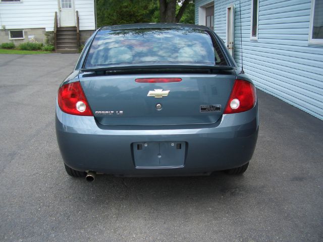 Chevrolet Cobalt 2005 photo 2