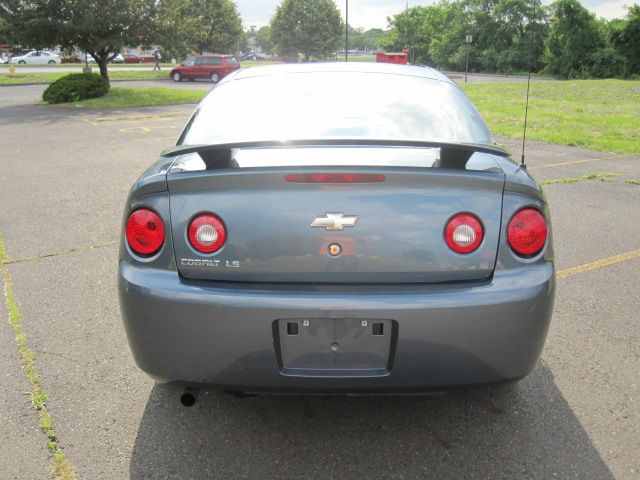 Chevrolet Cobalt 2005 photo 2