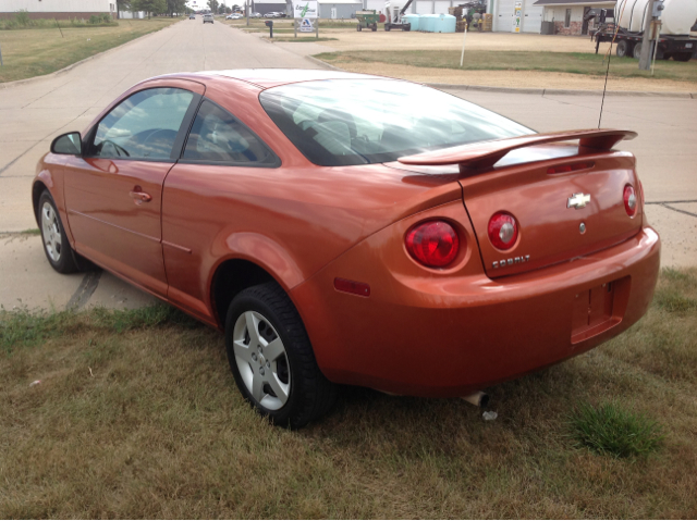 Chevrolet Cobalt 2005 photo 2