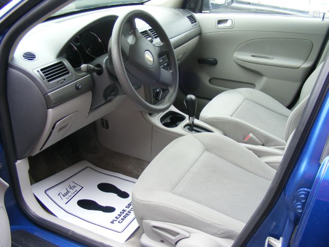 Chevrolet Cobalt 2005 photo 3