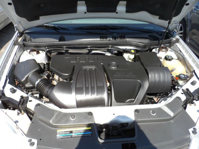 Chevrolet Cobalt 2005 photo 2