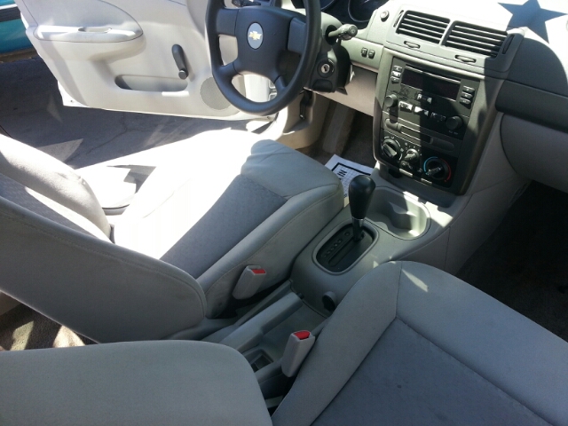 Chevrolet Cobalt 2005 photo 3