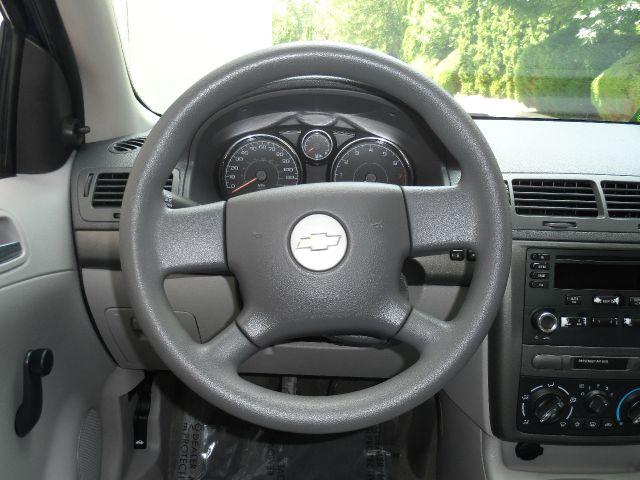 Chevrolet Cobalt 2006 photo 2