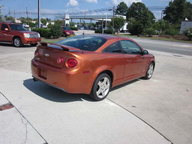 Chevrolet Cobalt 4WD 4dr V6 5-spd AT Coupe