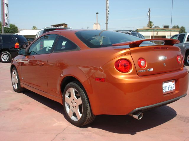 Chevrolet Cobalt 4WD 4dr V6 5-spd AT Coupe