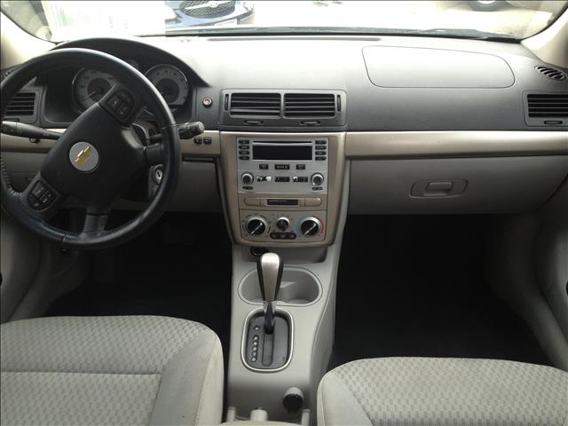 Chevrolet Cobalt 2006 photo 2