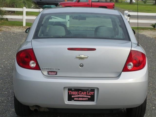 Chevrolet Cobalt 2006 photo 2