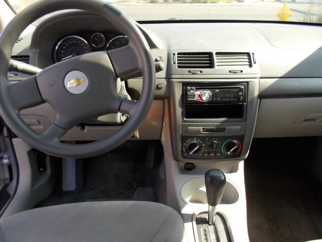 Chevrolet Cobalt 2006 photo 2