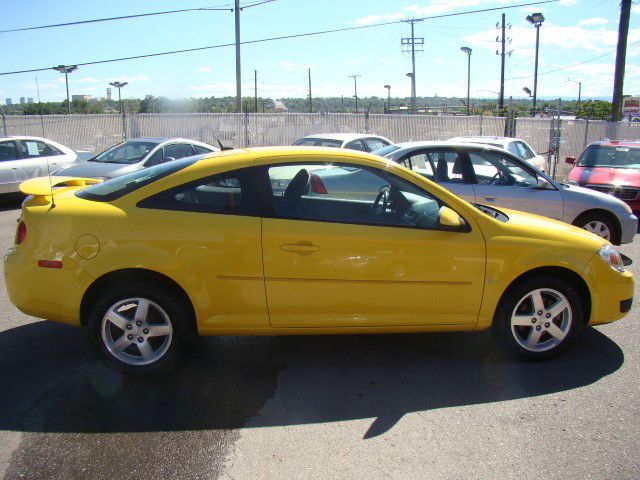 Chevrolet Cobalt 216 Coupe