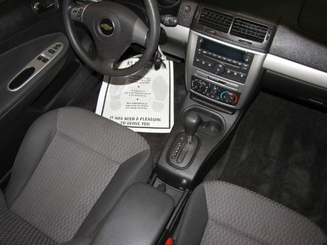 Chevrolet Cobalt 2008 photo 4