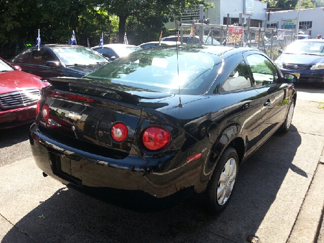 Chevrolet Cobalt 216 Coupe