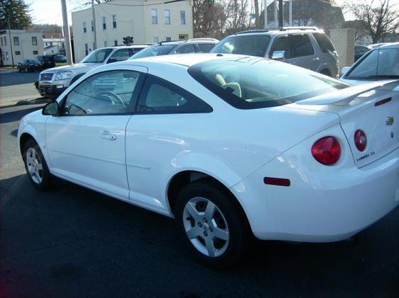 Chevrolet Cobalt 2008 photo 4