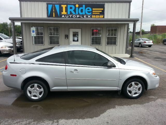 Chevrolet Cobalt 2008 photo 3