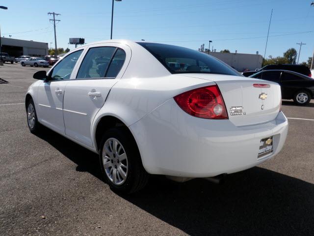 Chevrolet Cobalt 2009 photo 3