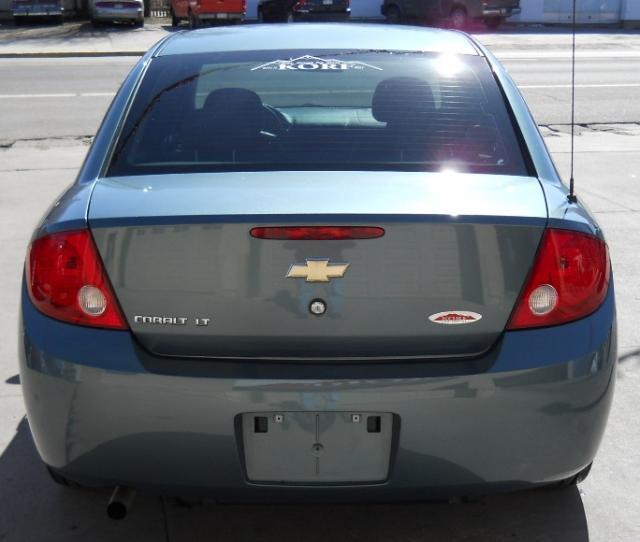 Chevrolet Cobalt 2009 photo 3