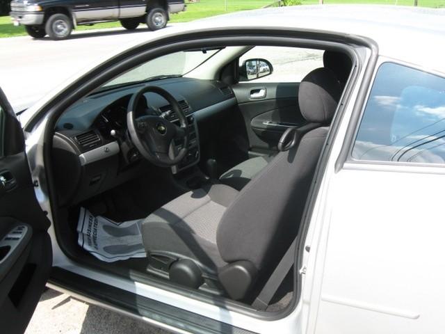 Chevrolet Cobalt 2009 photo 2