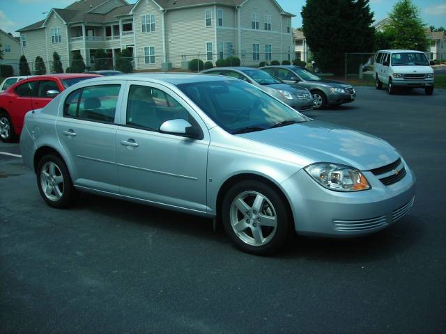 Chevrolet Cobalt 2009 photo 2