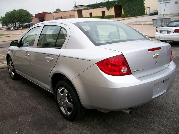 Chevrolet Cobalt 2009 photo 4