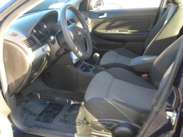 Chevrolet Cobalt 2009 photo 2