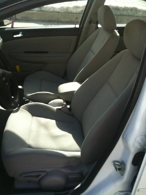 Chevrolet Cobalt 2009 photo 4