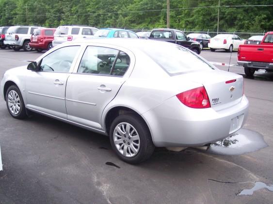 Chevrolet Cobalt 2009 photo 3