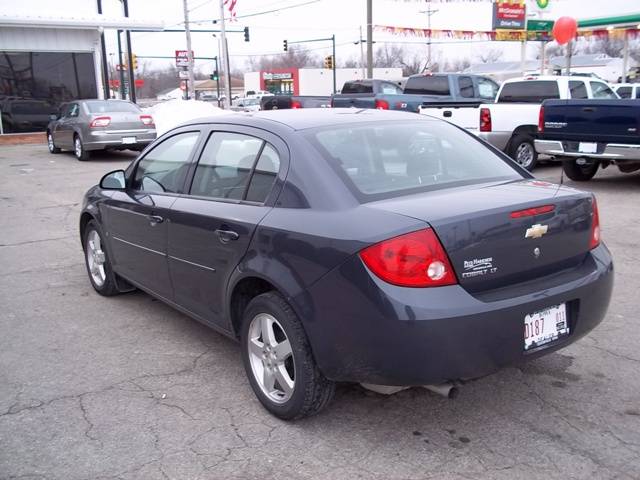 Chevrolet Cobalt 2009 photo 4