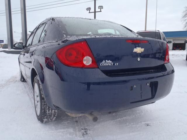 Chevrolet Cobalt 2009 photo 2