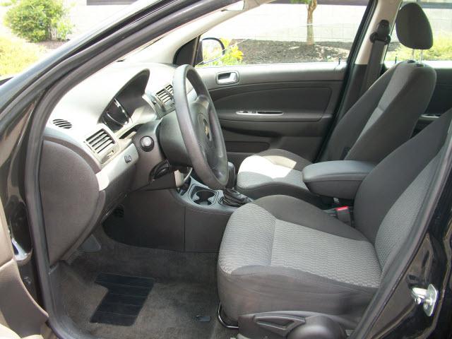 Chevrolet Cobalt 2009 photo 3