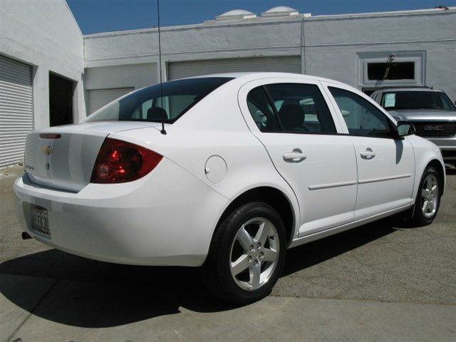 Chevrolet Cobalt 2010 photo 2